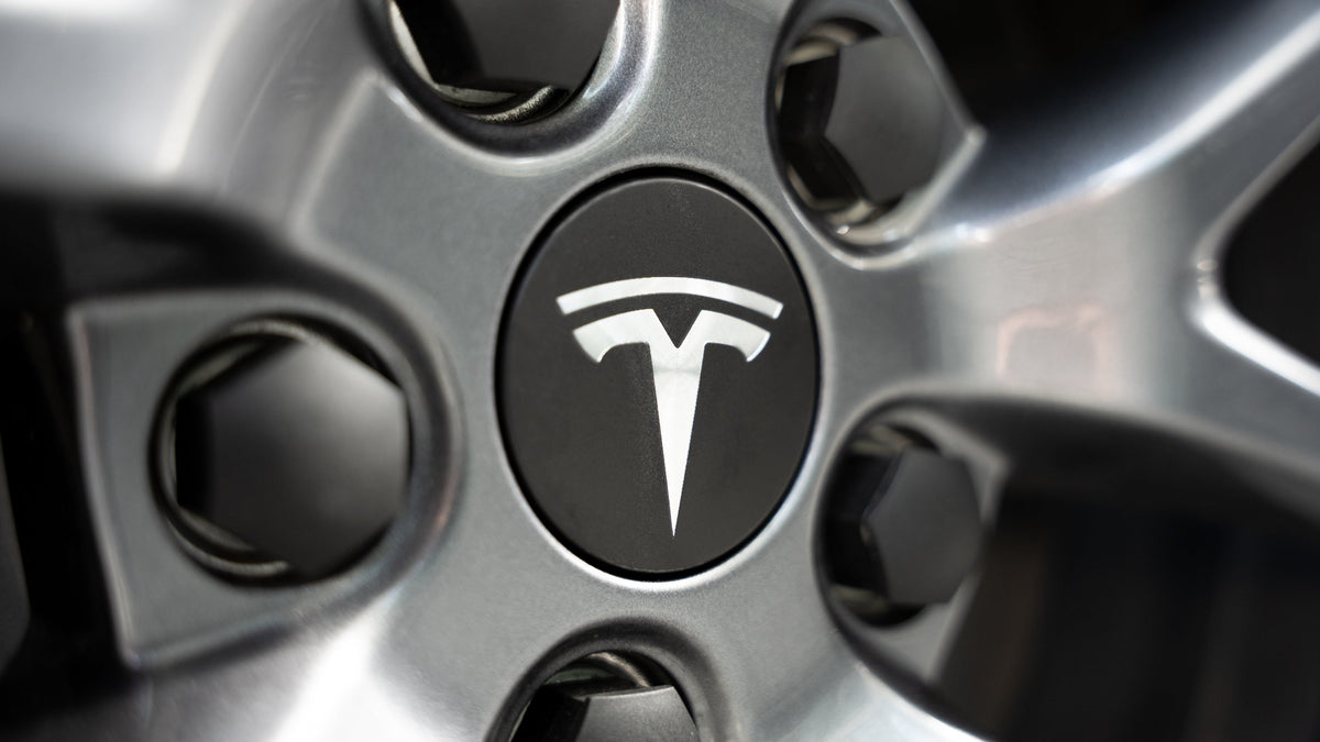 Radnabenabdeckungen mit Logo (4x) für Tesla Model 3/Y/S